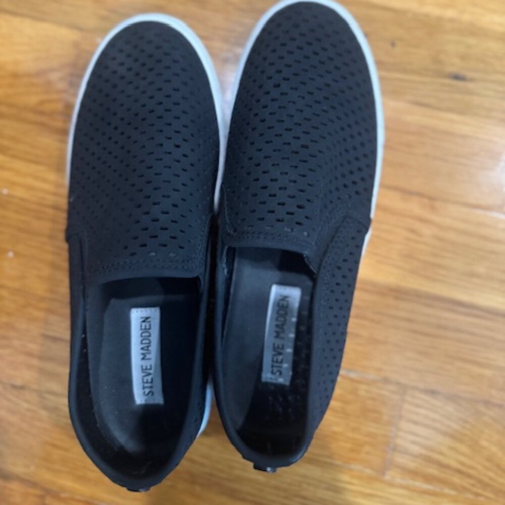 Steve Madden Elouise Black Slip-On Loafer Leather Flocked Sneaker size 8.5